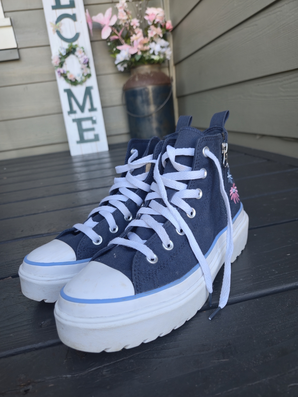 Chuck Taylor All Star Lugged Lift Platform Big Kid - Picture 7 of 13